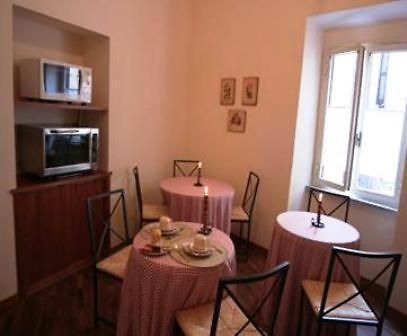 B&B Vicolo Vecchio 泰拉奇纳 外观 照片